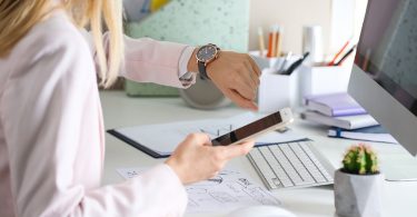 La importancia de utilizar las herramientas adecuadas para manejar el control de horas extras